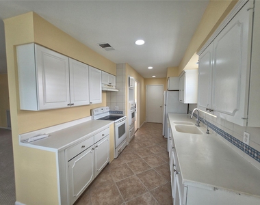 7334 Darnell Street - Photo Thumbnail 25