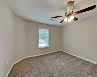 64 Hickory Oak Drive - Photo Thumbnail 11