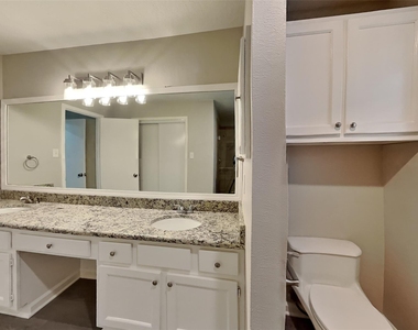 64 Hickory Oak Drive - Photo Thumbnail 8