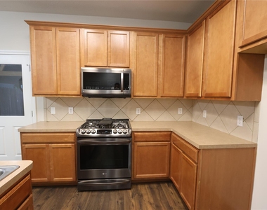 14407 Birch Knoll Lane - Photo Thumbnail 5