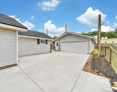 307 Lawrence Street - Photo Thumbnail 23
