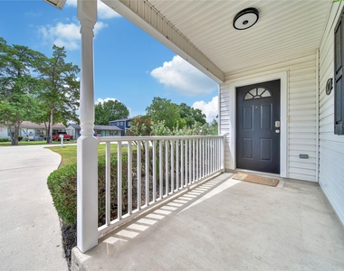 307 Lawrence Street - Photo Thumbnail 3