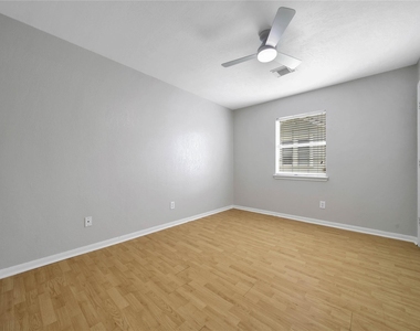 307 Lawrence Street - Photo Thumbnail 17