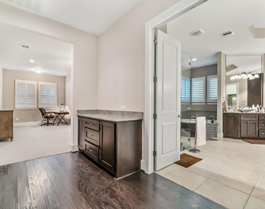 139 Gildwood Place - Photo Thumbnail 11