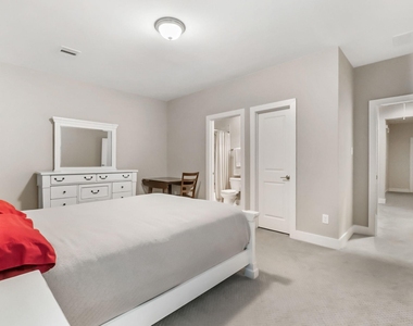 139 Gildwood Place - Photo Thumbnail 15
