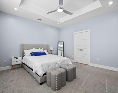 2413 Pease Street - Photo Thumbnail 30