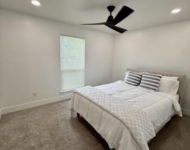 3419 Southdown Drive - Photo Thumbnail 24