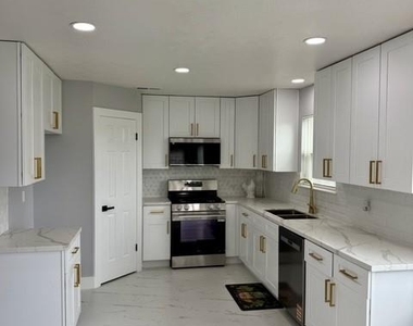 3419 Southdown Drive - Photo Thumbnail 14