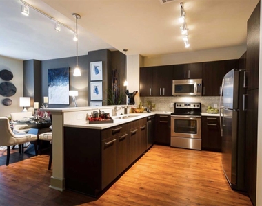 1340 W Gray Street - Photo Thumbnail 11