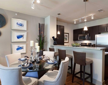 1340 W Gray Street - Photo Thumbnail 9