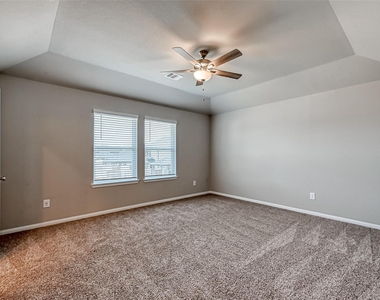 17629 Rosette Grass Drive - Photo Thumbnail 10