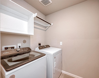 17629 Rosette Grass Drive - Photo Thumbnail 8