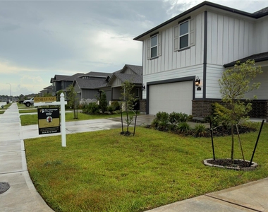 5723 Madden Lane - Photo Thumbnail 2