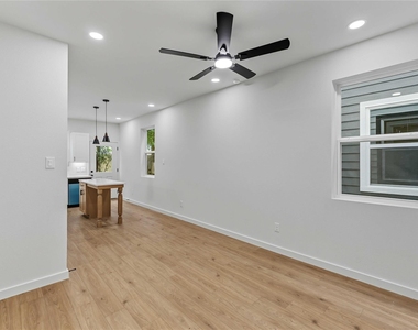 760 Lucky Street - Photo Thumbnail 14