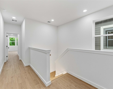 760 Lucky Street - Photo Thumbnail 19