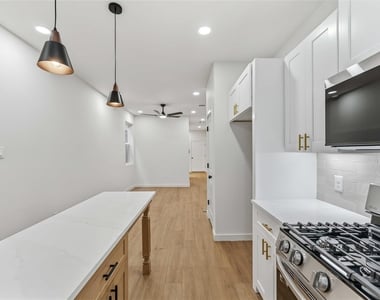 760 Lucky Street - Photo Thumbnail 16