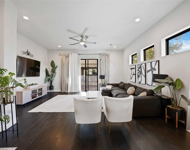 4235 Allen Street - Photo Thumbnail 5