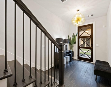 4235 Allen Street - Photo Thumbnail 2