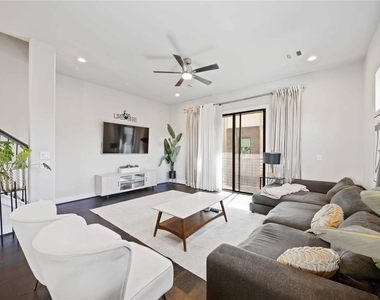 4235 Allen Street - Photo Thumbnail 6