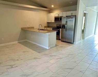 3418 Sw 17th Avenue - Photo Thumbnail 5