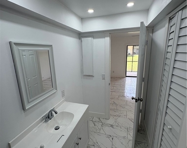 606 Gerald Avenue - Photo Thumbnail 14