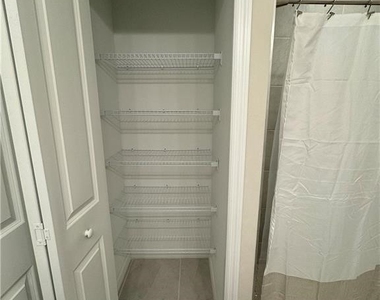 1536 Nw 24th Avenue - Photo Thumbnail 4