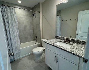 1536 Nw 24th Avenue - Photo Thumbnail 7
