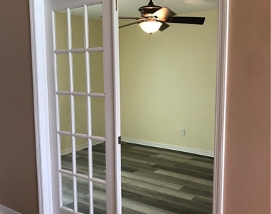 1427 Ne 43rd Lane - Photo Thumbnail 1