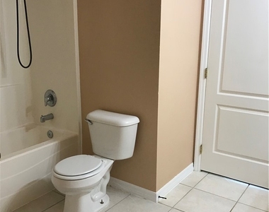 1427 Ne 43rd Lane - Photo Thumbnail 11