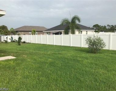 1427 Ne 43rd Lane - Photo Thumbnail 14