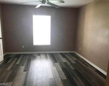 1427 Ne 43rd Lane - Photo Thumbnail 7