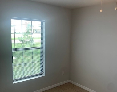 1026 Andalusia Boulevard - Photo Thumbnail 4