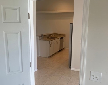 1026 Andalusia Boulevard - Photo Thumbnail 6