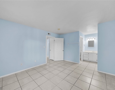 2885 Winkler Avenue - Photo Thumbnail 17