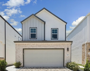 8409 Arden Valley Lane - Photo Thumbnail 5