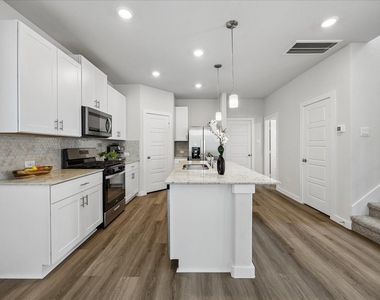 8409 Arden Valley Lane - Photo Thumbnail 9