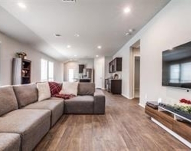 13944 Great Pines Court - Photo Thumbnail 3