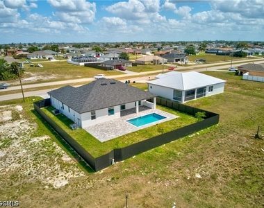 1026 Nelson Road N - Photo Thumbnail 2