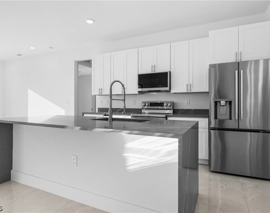 1026 Nelson Road N - Photo Thumbnail 14