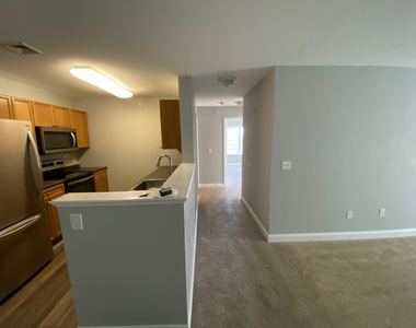 122 Coliseum - Photo Thumbnail 6