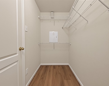 4823 Grand Chateau Lane - Photo Thumbnail 32