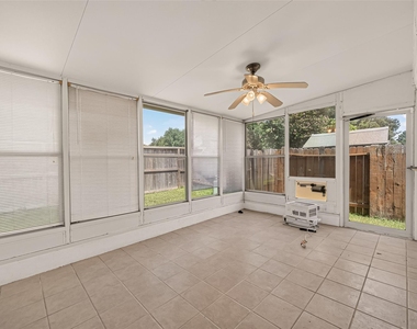 4823 Grand Chateau Lane - Photo Thumbnail 33