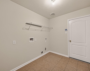 4823 Grand Chateau Lane - Photo Thumbnail 21