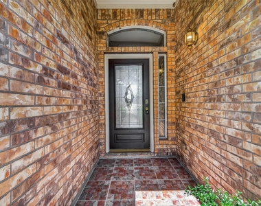 4823 Grand Chateau Lane - Photo Thumbnail 2