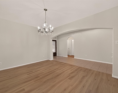 4823 Grand Chateau Lane - Photo Thumbnail 7
