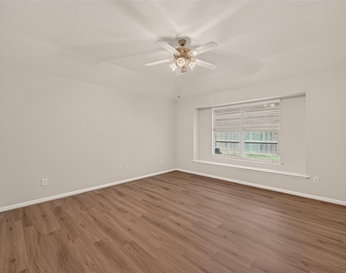 4823 Grand Chateau Lane - Photo Thumbnail 26