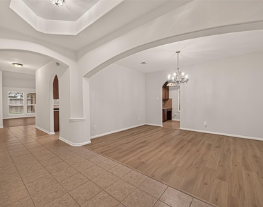 4823 Grand Chateau Lane - Photo Thumbnail 4