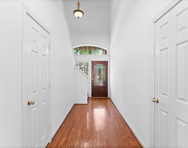 39 E Burberry Circle - Photo Thumbnail 5