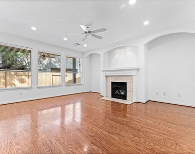 39 E Burberry Circle - Photo Thumbnail 6