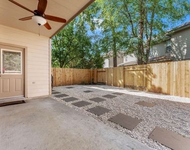 39 E Burberry Circle - Photo Thumbnail 36